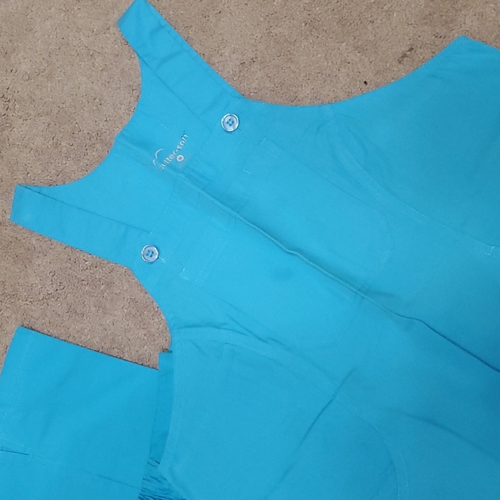 Buttersoft scrubs - Picture 3 of 3